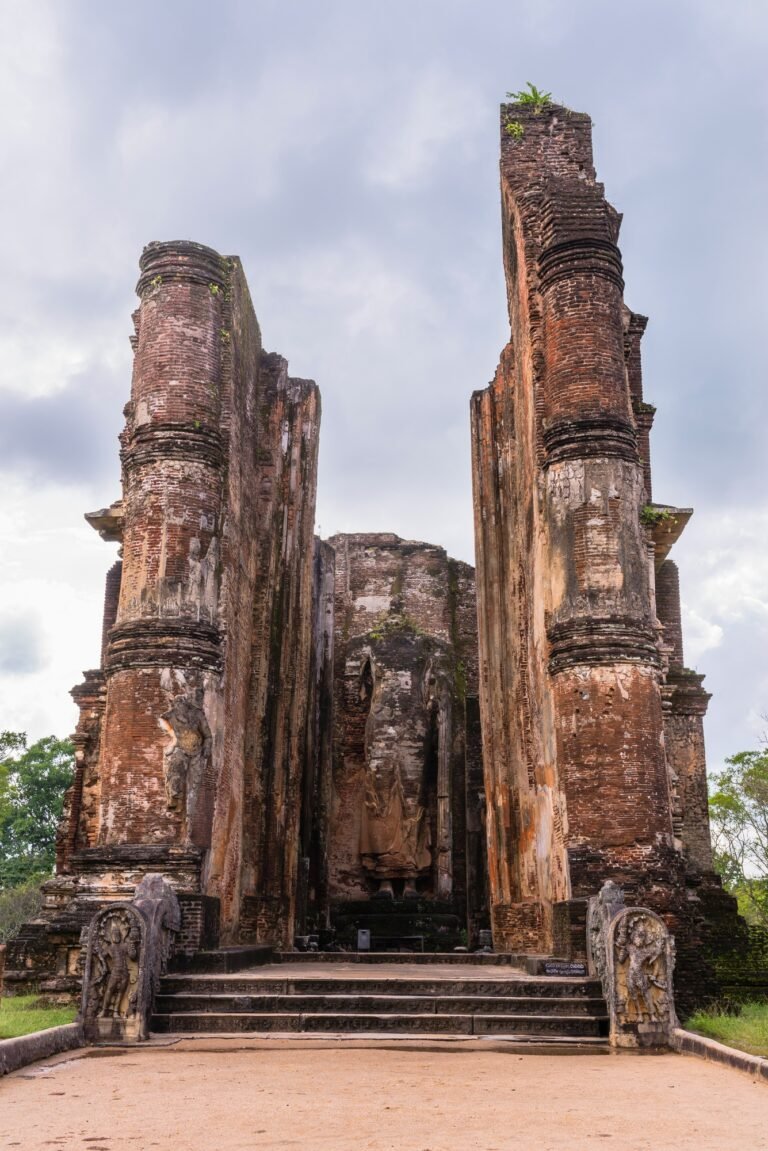Ancient City of Polonnaruwa, Buddha statue at Lankatilaka Gedige, UNESCO World Heritage Site, Sri La